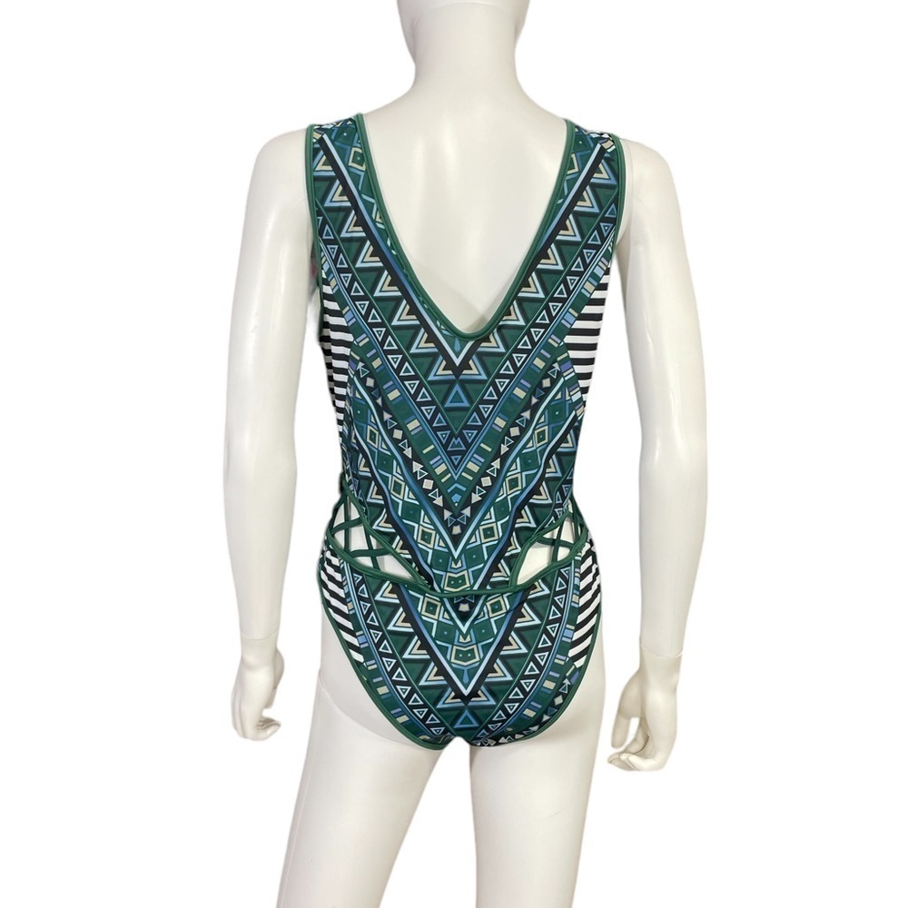 Swimsuit Geometric Pattern
New - Picture 5 of 8
